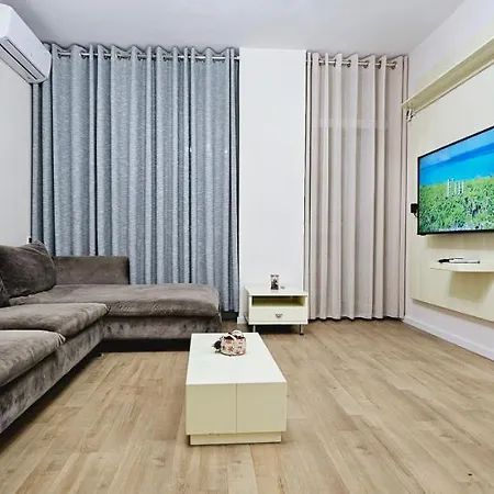 Discover From Our 3-room With Free Parking-komuna E Parisit 地拉那
