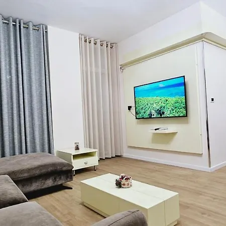 Apartmán Discover From Our 3-room With Free Parking-komuna E Parisit Tirana