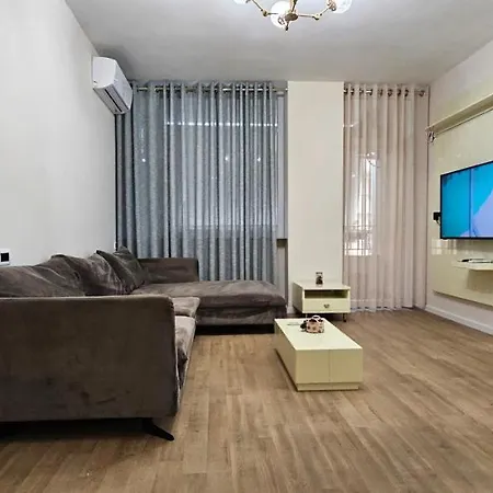 Discover From Our 3-room With Free Parking-komuna E Parisit