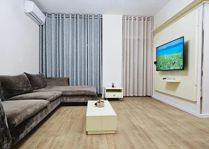 Discover From Our 3-room With Free Parking-komuna E Parisit Тирана