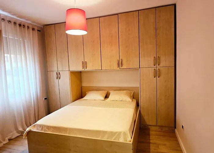 Discover From Our 3-room With Free Parking-komuna E Parisit Тирана
