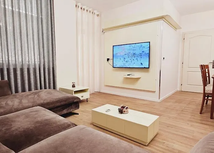 Discover From Our 3-room With Free Parking-komuna E Parisit Тирана